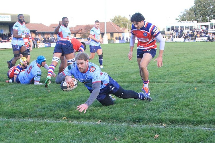 titans-fight-back-to-beat-tonbridge